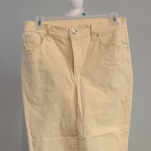 Gloria Vanderbilt crop jeans